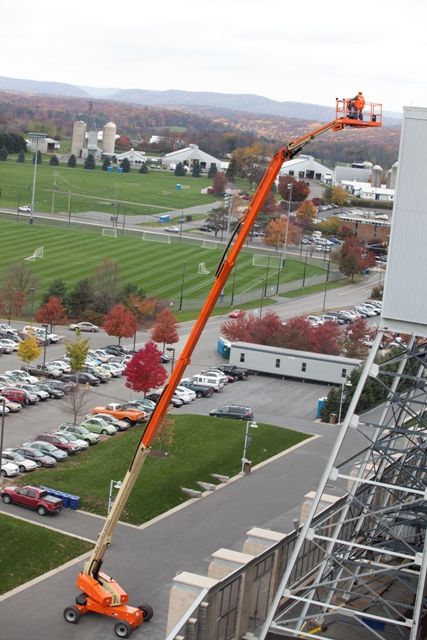 jlg-lift.jpg