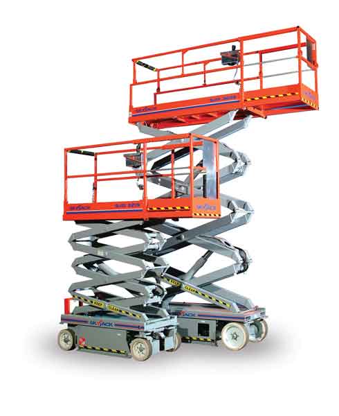 Ножничные подъемники 2 полу-разложенных