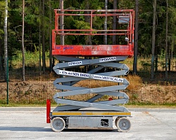 Ножничный подъемник Skyjack 3226 (300 мото/час)