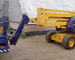 Коленчатый подъемник JLG 450AJ (2780 мото/час)